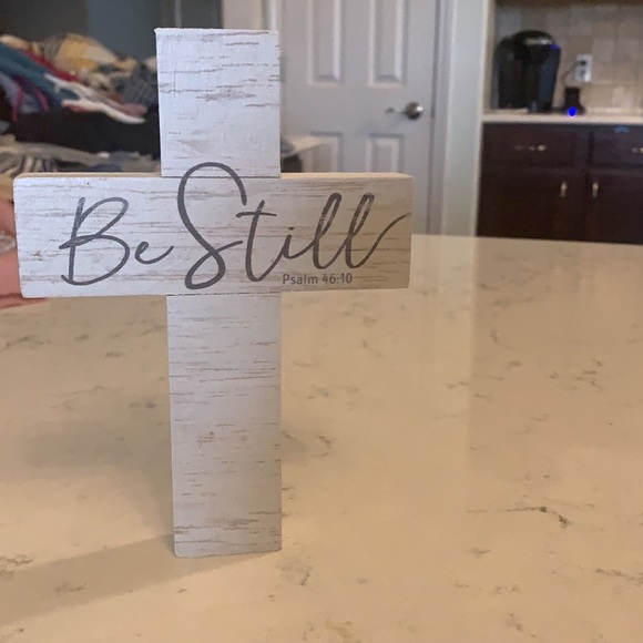 “Be Still” Bible Verse Cross Wooden Decoration - Picture 2 of 2